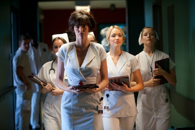 A Enfermeira - Do filme - Paz de la Huerta, Katrina Bowden