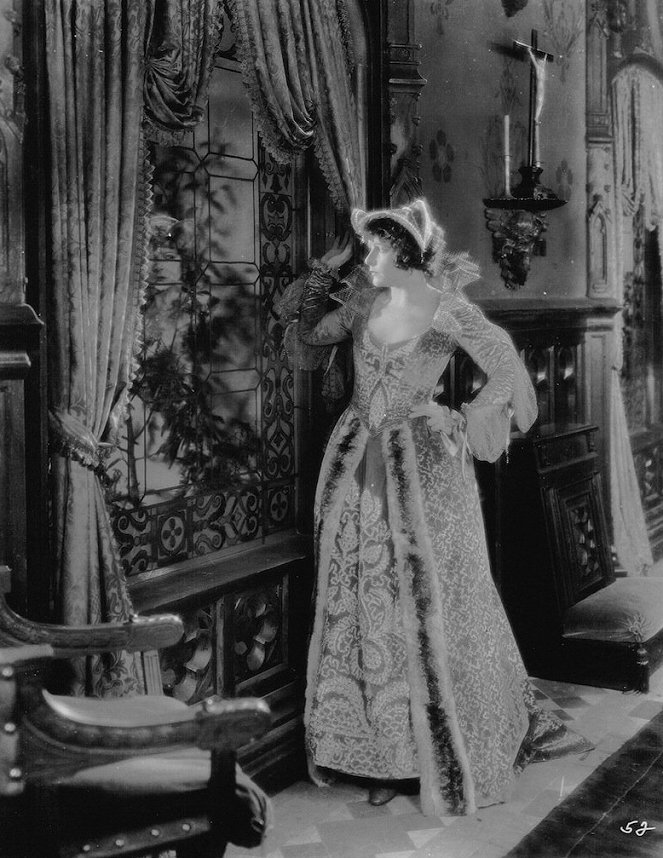 Herttuattaren henkivartija - Kuvat elokuvasta - Norma Talmadge