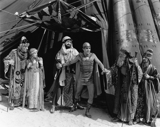 Ben-Hur: A Tale of the Christ - Photos - Nigel De Brulier, May McAvoy, Mitchell Lewis, Ramon Novarro, Charles Belcher, Leo White