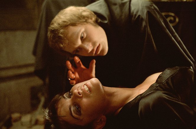 Dracula '73 - Film - Caroline Munro, Christopher Neame