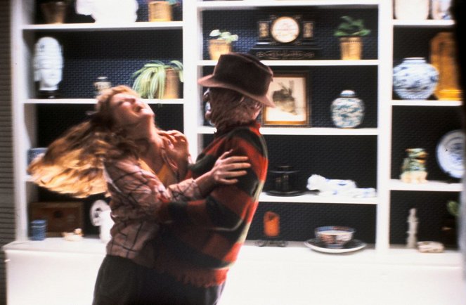 Painajainen Elm Streetillä 2 - Freddyn kosto - Kuvat elokuvasta - Kim Myers, Robert Englund