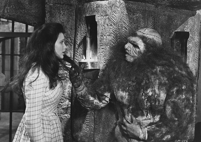 Frankenstein e o Monstro do Inferno - Do filme - Madeline Smith, David Prowse