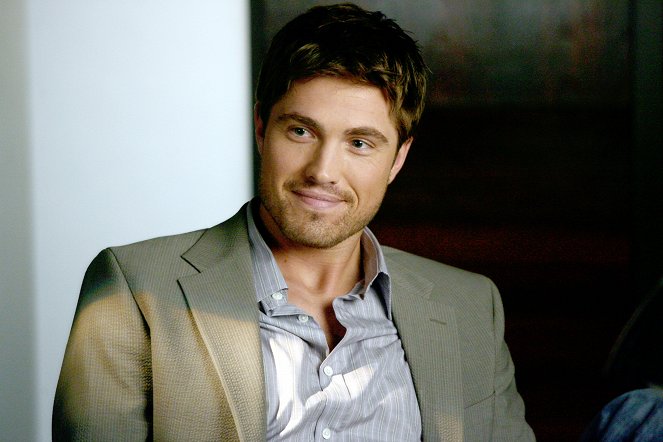 Brothers & Sisters - Game Night - Z filmu - Eric Winter