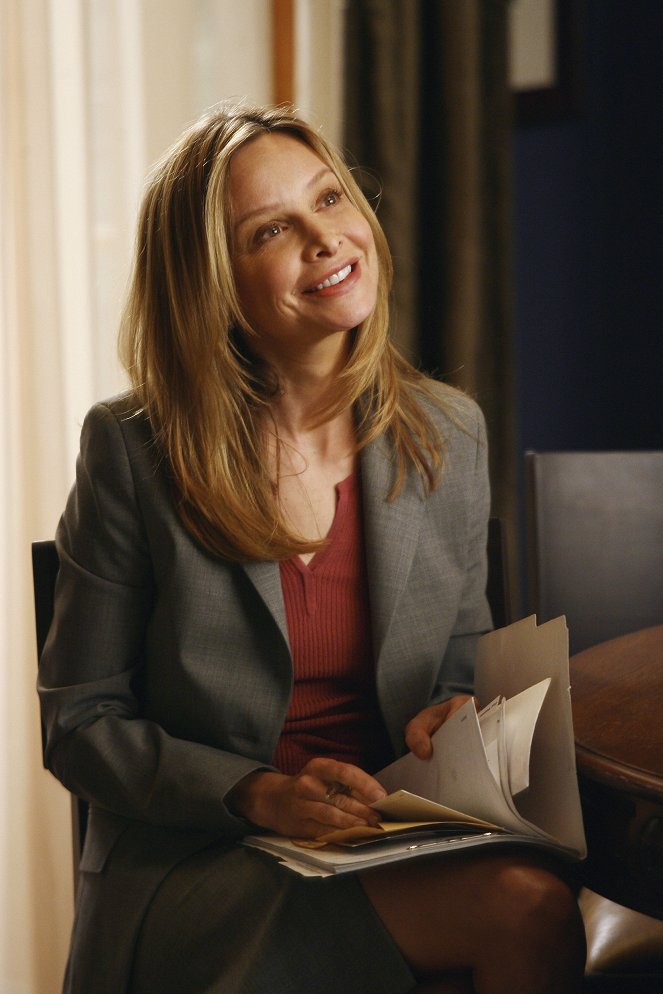 Brothers & Sisters - Favorite Son - Photos - Calista Flockhart
