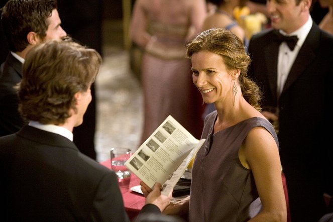 Brothers & Sisters - Double Negative - Photos - Rachel Griffiths