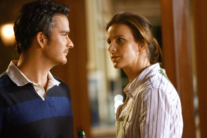 Brothers & Sisters - Going Once... Going Twice - Z filmu - Balthazar Getty, Rachel Griffiths
