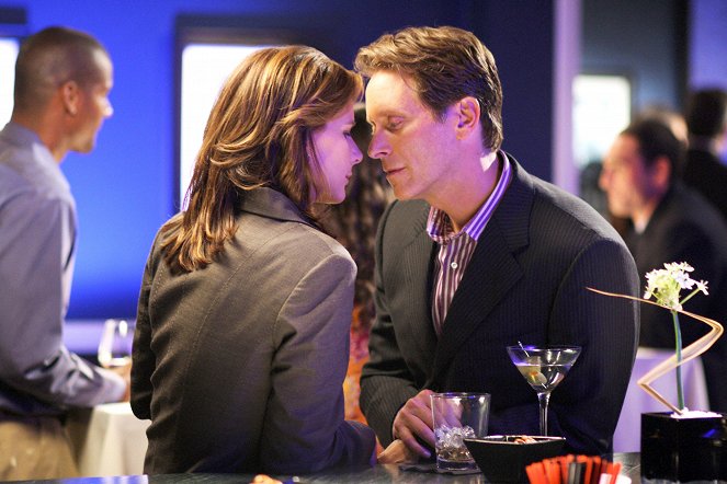Brothers & Sisters - Unfinished Business - Photos - Rachel Griffiths, Steven Weber