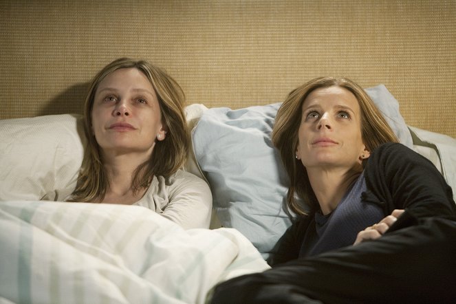 Brothers & Sisters - From France with Love - Photos - Calista Flockhart, Rachel Griffiths