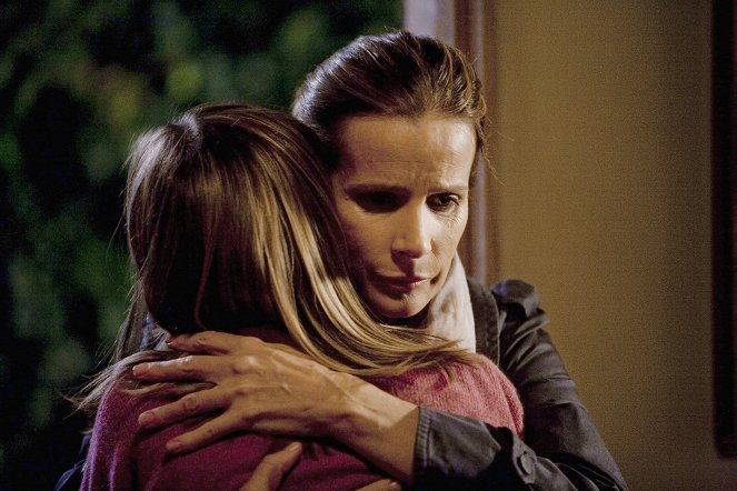 Bratia a sestry - From France with Love - Z filmu - Rachel Griffiths