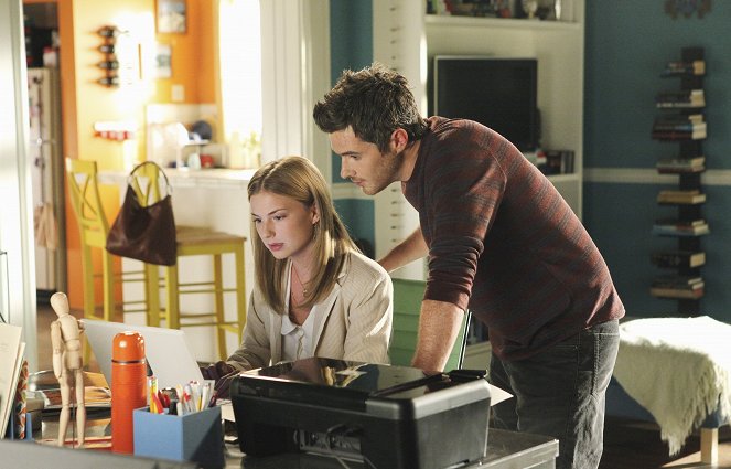 Brothers & Sisters - Licht aus - Filmfotos - Emily VanCamp, Dave Annable