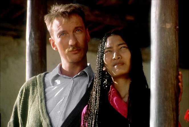 Siete años en el Tíbet - De la película - David Thewlis, Ama Ashe Dongtse