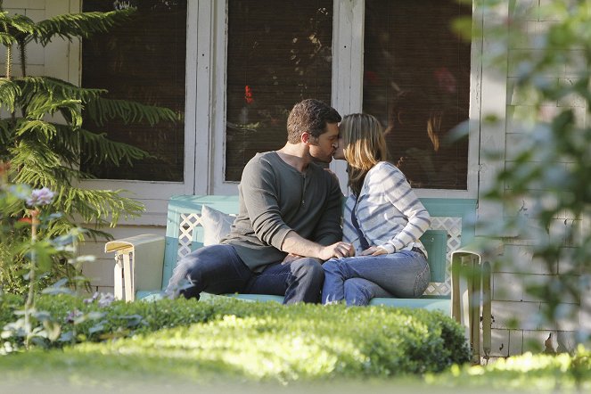 Testvérek - Season 5 - Egy tisztességes csók - Filmfotók - Jeremy Davidson, Calista Flockhart