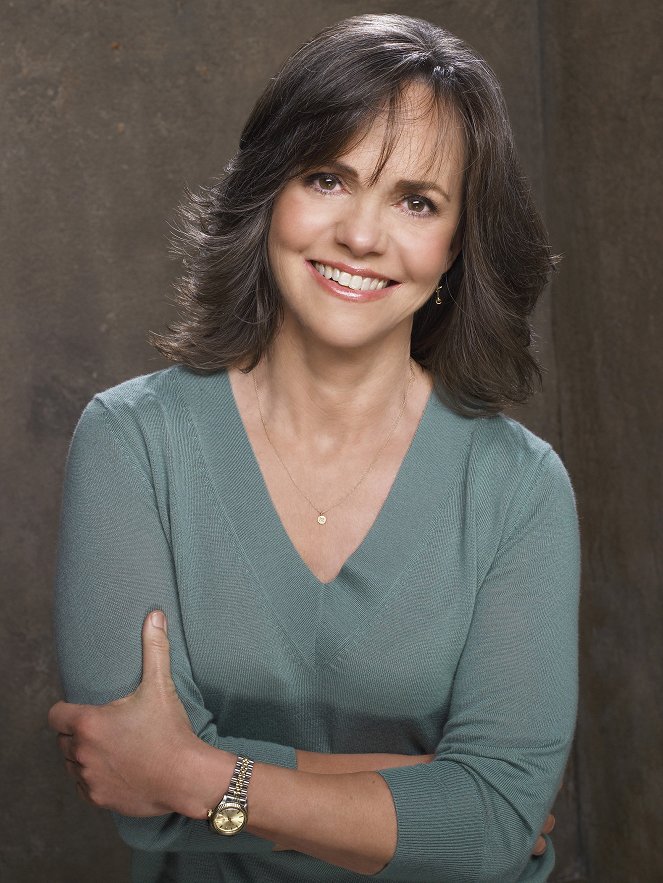 Perhesiteet - Promokuvat - Sally Field