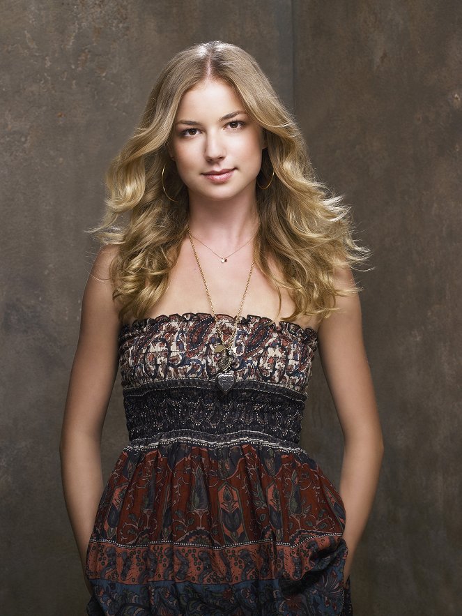 Perhesiteet - Promokuvat - Emily VanCamp