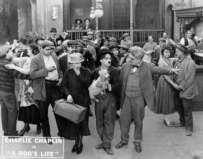 A Dog's Life - Cartes de lobby - Edna Purviance, Charlie Chaplin