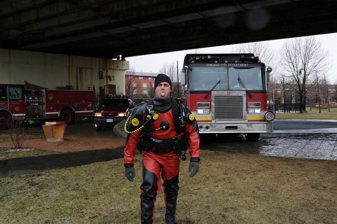 Chicago Fire - One More Shot - Making of - Taylor Kinney
