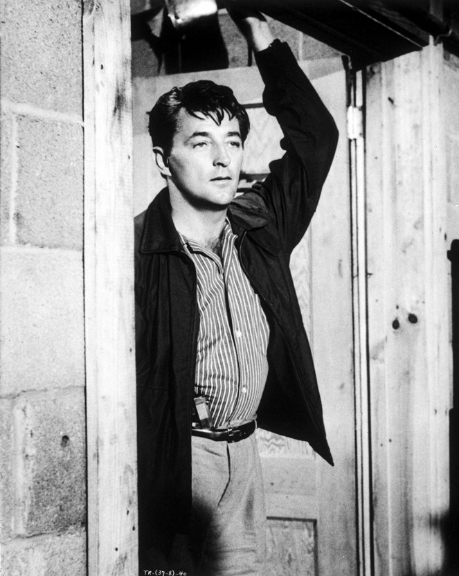 Thunder Road - Photos - Robert Mitchum