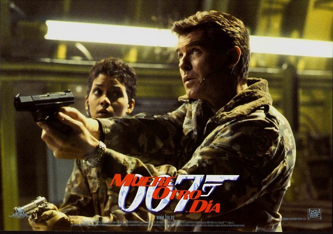 007 - Morre Noutro Dia - Cartões lobby - Halle Berry, Pierce Brosnan