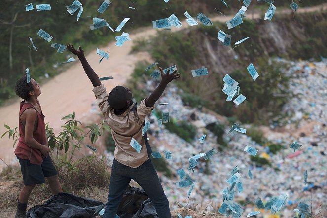 Milionári zo smetiska - Z filmu - Rickson Tevez, Eduardo Luis