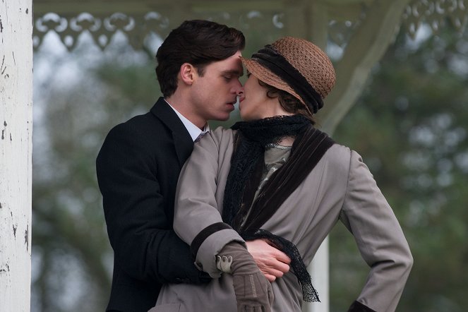 Une promesse - De filmes - Richard Madden, Rebecca Hall