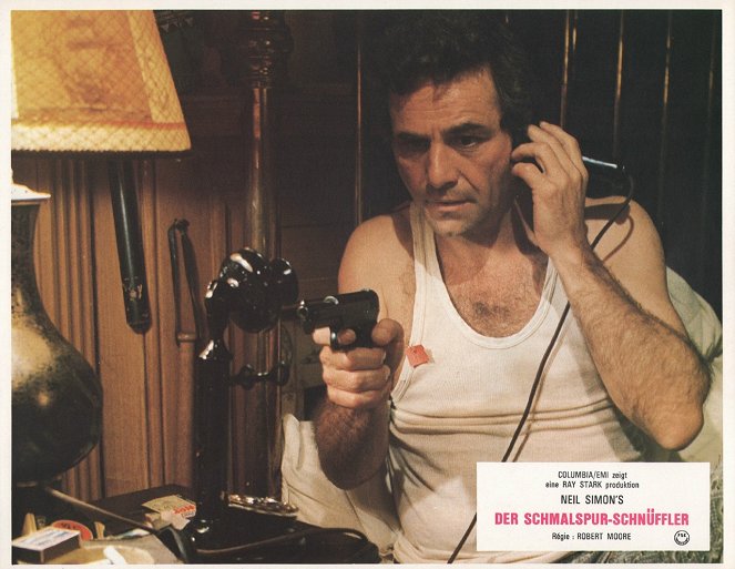 The Cheap Detective - Lobby karty - Peter Falk
