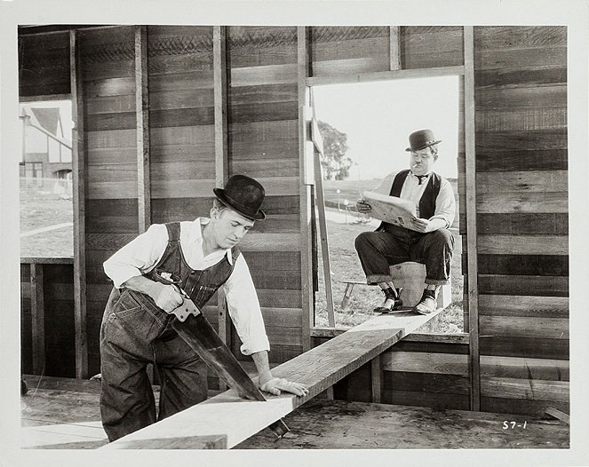 The Finishing Touch - Photos - Stan Laurel, Oliver Hardy