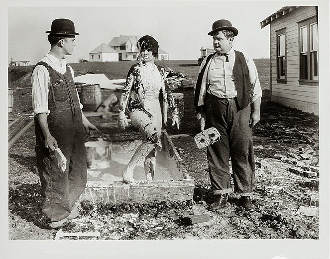The Finishing Touch - Filmfotók - Stan Laurel, Dorothy Coburn, Oliver Hardy