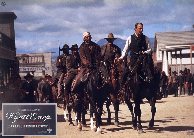 Wyatt Earp - Das Leben einer Legende - Lobbykarten - Kevin Costner