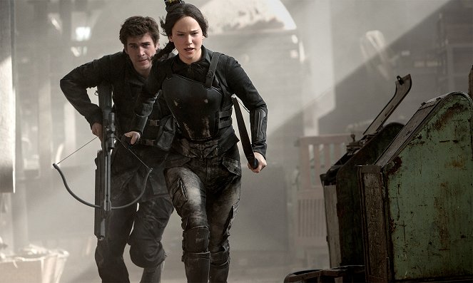 Hunger Games: Síla vzdoru 1. část - Z filmu - Liam Hemsworth, Jennifer Lawrence