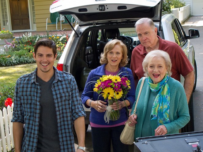 The Lost Valentine - Photos - Sean Faris, Betty White