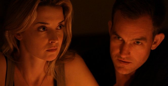 Coherence - Filmfotos - Emily Baldoni, Maury Sterling