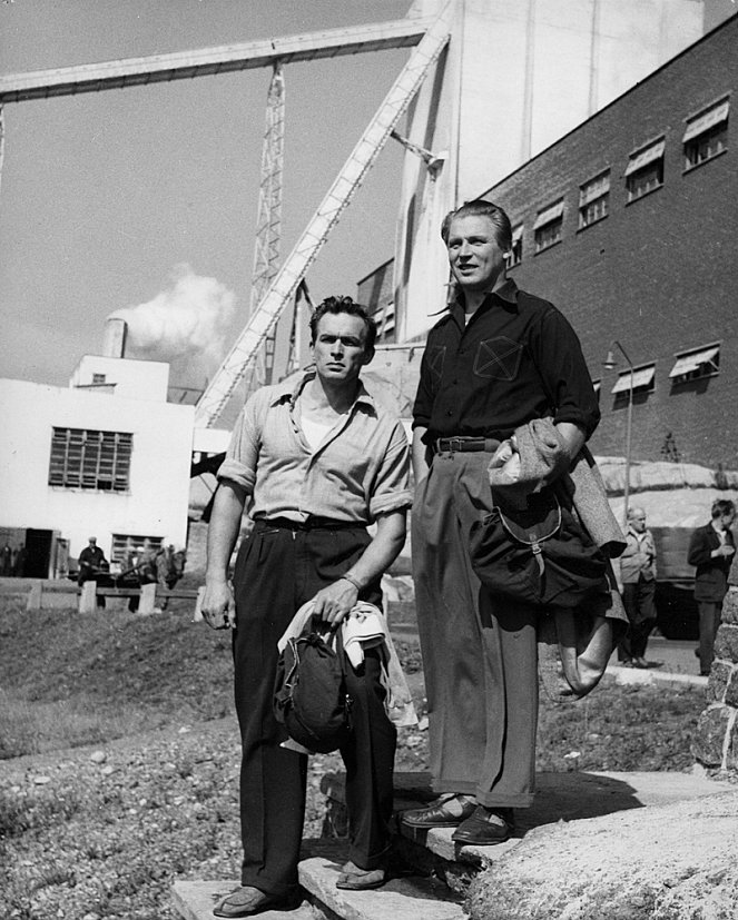 The Veteran's Victory - Photos - Tapio Rautavaara, Kullervo Kalske