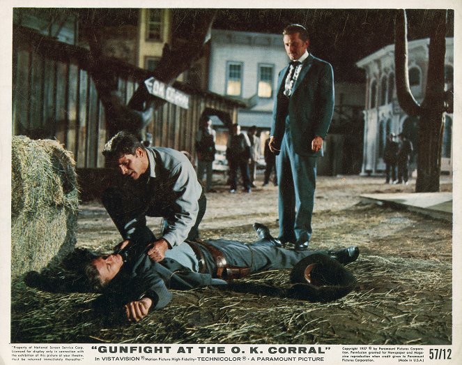 Gunfight at the O.K. Corral - Lobby Cards - Burt Lancaster, Kirk Douglas