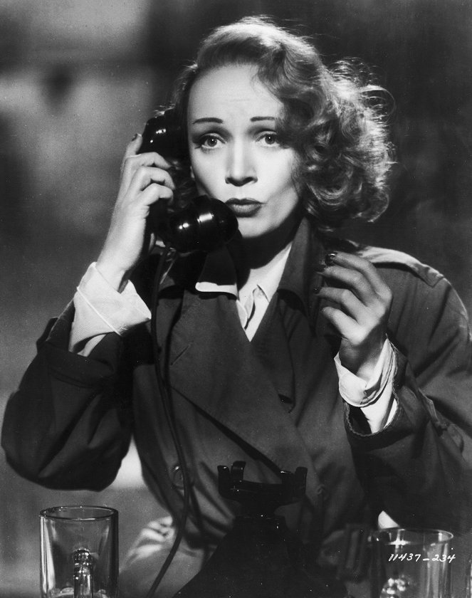 Zahraniční aféra - Z filmu - Marlene Dietrich