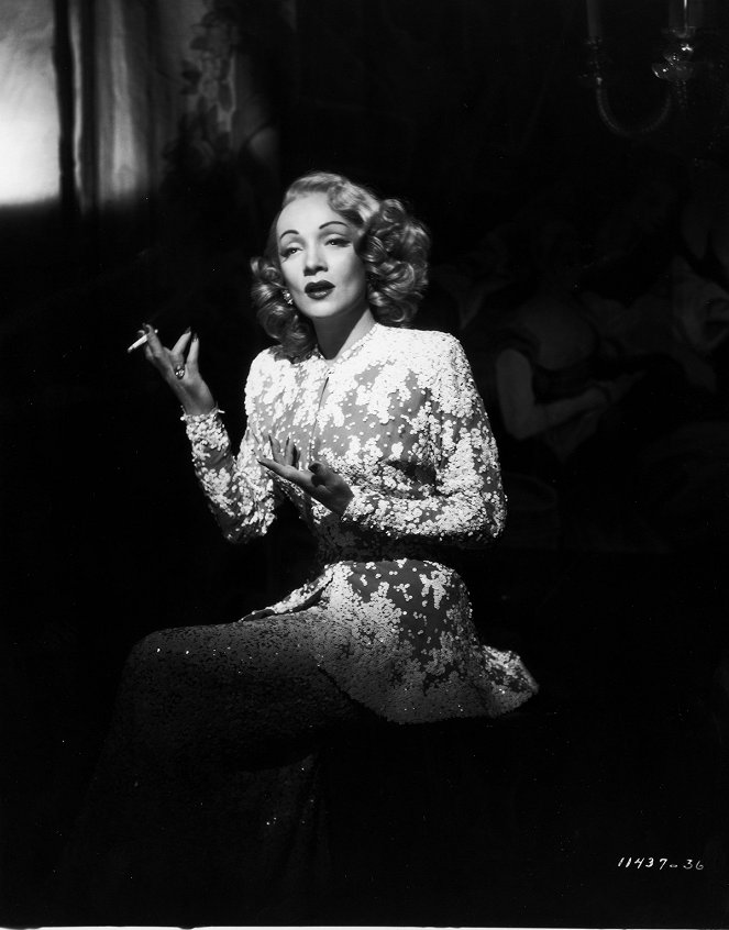 Zahraniční aféra - Z filmu - Marlene Dietrich