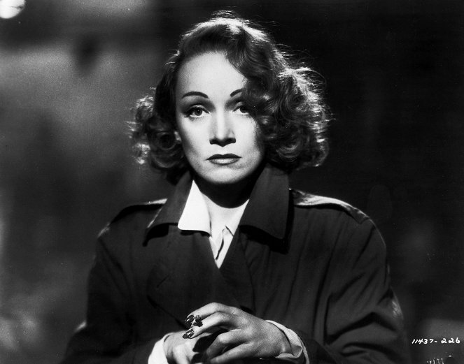 Berlinin raunioitten keskellä - Kuvat elokuvasta - Marlene Dietrich