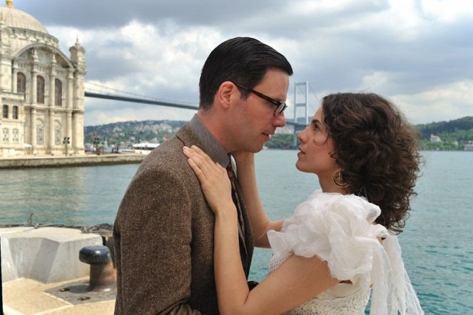 Liebeskuss am Bosporus - Van film - Tim Bergmann, Jasmin Gerat