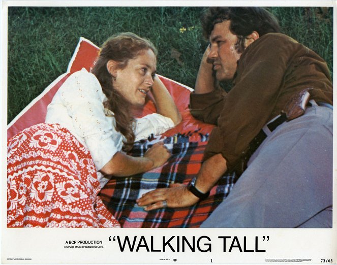 Walking Tall - Lobbykaarten - Elizabeth Hartman, Joe Don Baker