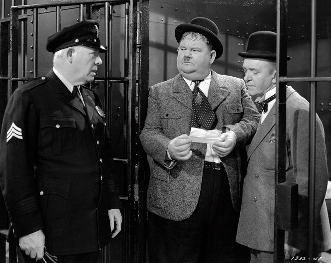 Nothing But Trouble - Do filme - Oliver Hardy, Stan Laurel