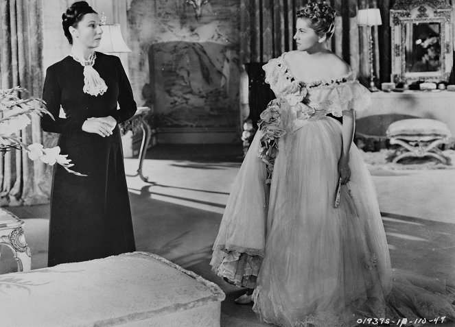 Judith Anderson, Joan Fontaine