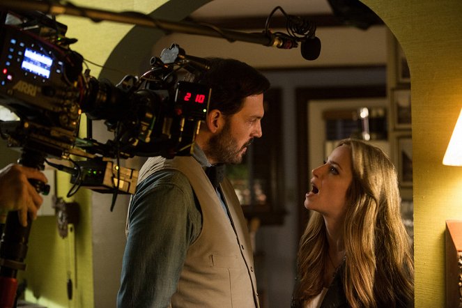 Grimm - Un pied dans la tombe - Tournage - Silas Weir Mitchell, Jaime Ray Newman