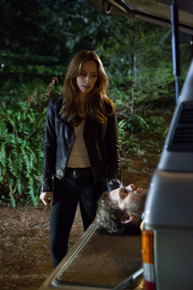 Grimm - Over My Dead Body - Photos - Jaime Ray Newman, Silas Weir Mitchell