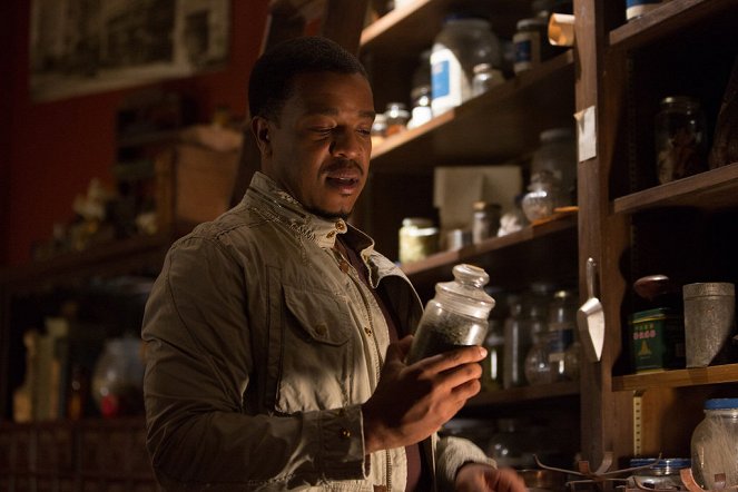 Grimm - Season 2 - Over My Dead Body - Photos - Russell Hornsby