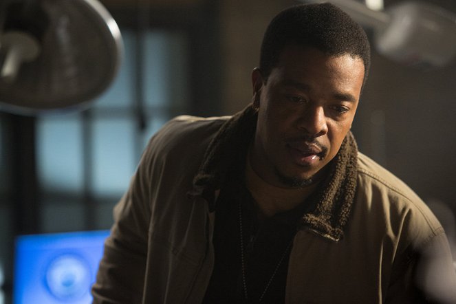 Grimm - The Waking Dead - Van film - Russell Hornsby