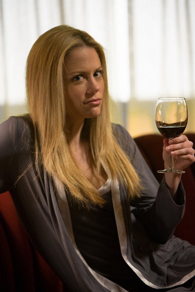 Grimm - Season 2 - Goodnight, Sweet Grimm - Photos - Claire Coffee
