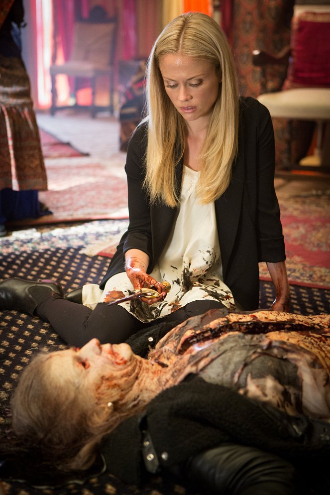 Grimm - Absturz - Filmfotos - Claire Coffee, Mary McDonald-Lewis