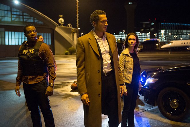 Grimm - Season 3 - The Ungrateful Dead - De la película - Russell Hornsby, Sasha Roiz, Elizabeth Tulloch