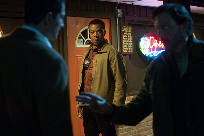 Grimm - Season 3 - Absturz - Filmfotos - Russell Hornsby