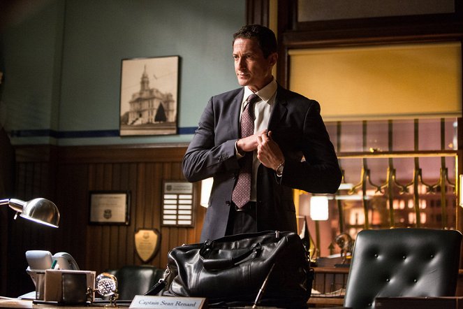 Grimm - Stories We Tell Our Young - Do filme - Sasha Roiz