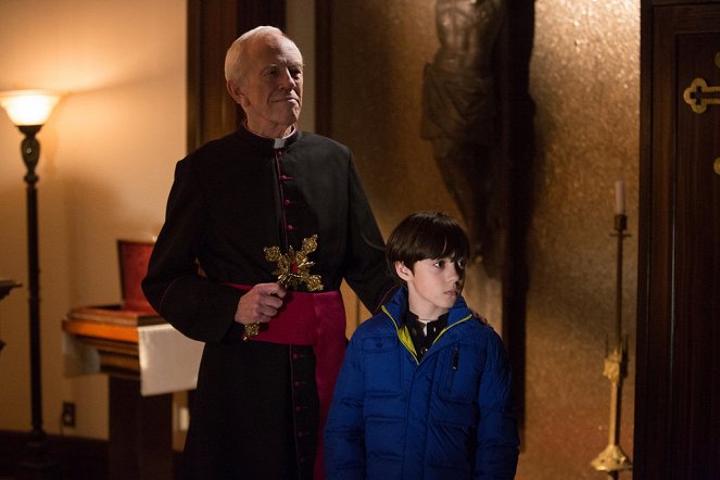 Grimm - Season 3 - Stories We Tell Our Young - Photos - Tobias Anderson, Gabriel Suttle